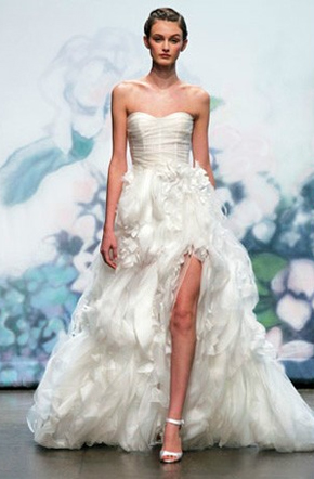 Monique Lhuillier Bouquet | Used Wedding Dresses for Sale
