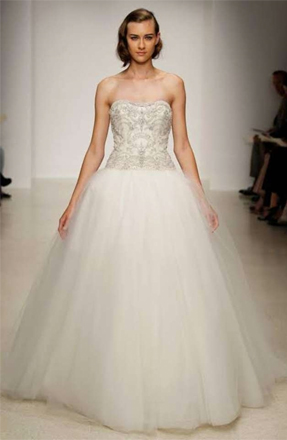 Kenneth Pool Venice for sale on PreOwnedWeddingDresses.com