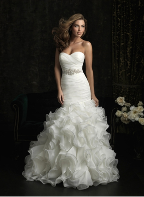 Allure Bridals 8966 on PreOwnedWeddingDresses.com