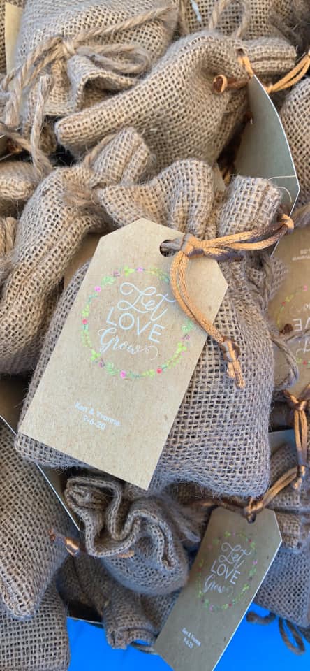 Burlap party favors with seeds