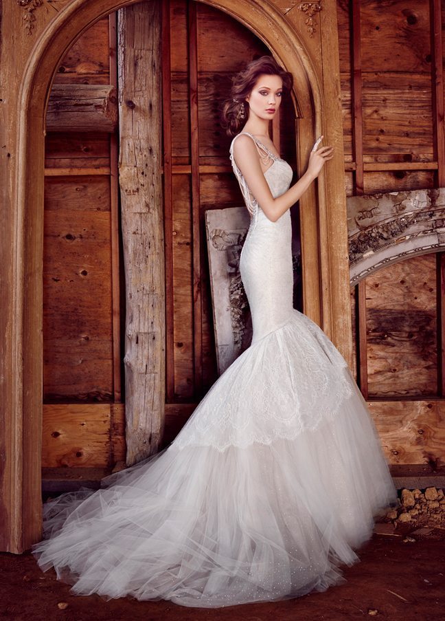 lazaro-bridal-chantilly-lace-fit-and-flare-jeweled-chandelier-sweetheart-plunging-corset-tulle-chapel-3556_zm
