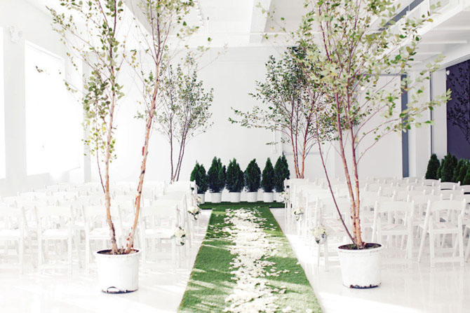 Outdoors In Wedding Decor Ideas | PreOwnedWeddingDresses.com