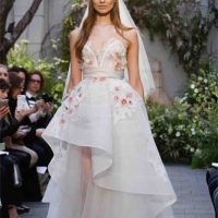 Monique Lhuillier Spring 2017 Bridal | Wedding Dresses