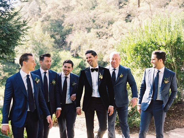 8-groom-with-groomsmen