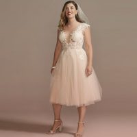10 Tea-Length Lace Wedding Gowns for Destinations and Renewals