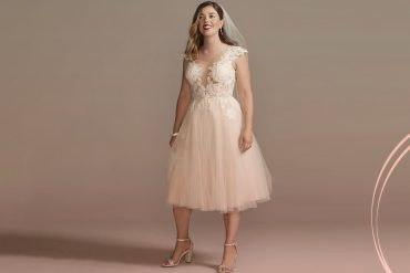 10 Tea-Length Lace Wedding Gowns for Destinations and Renewals