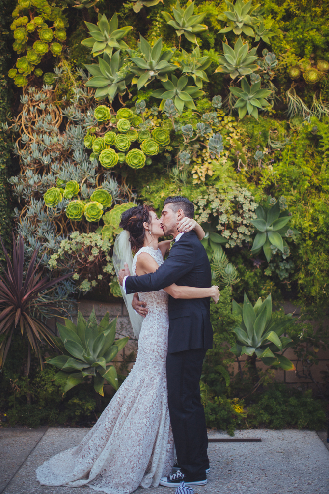 Fabulous Foliage at Weddings | PreOwnedWeddingDresses.com