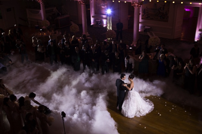 YSA Makino Real Wedding From Zetography | PreOwnedWeddingDresses.com