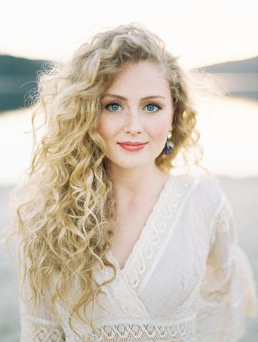natural curly hair wedding hairstyle
