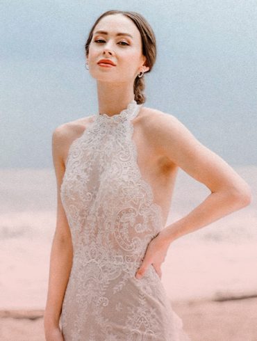 10 Gorgeous Halter Neckline Wedding Dresses