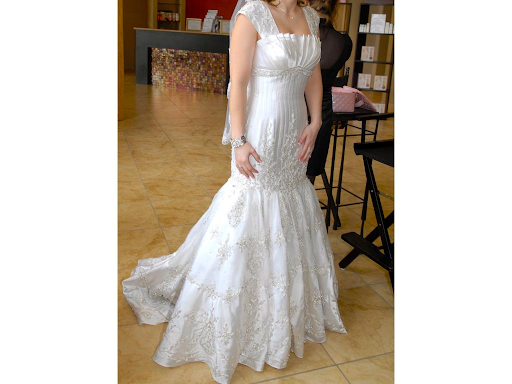 Wedding dress with a square neckline and mermaid cut