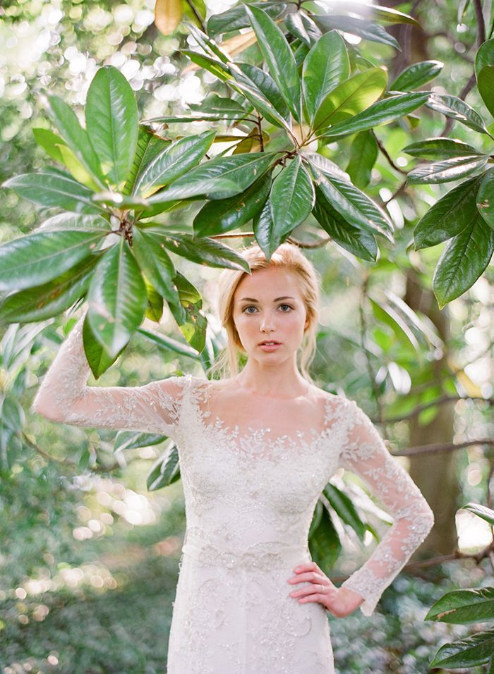22-lace-wedding-gown-banana-leaves