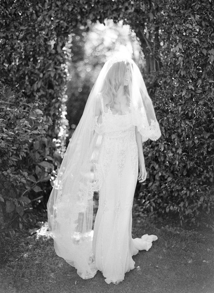 25-elegant-lace-wedding-gown-jemma-keech-photography