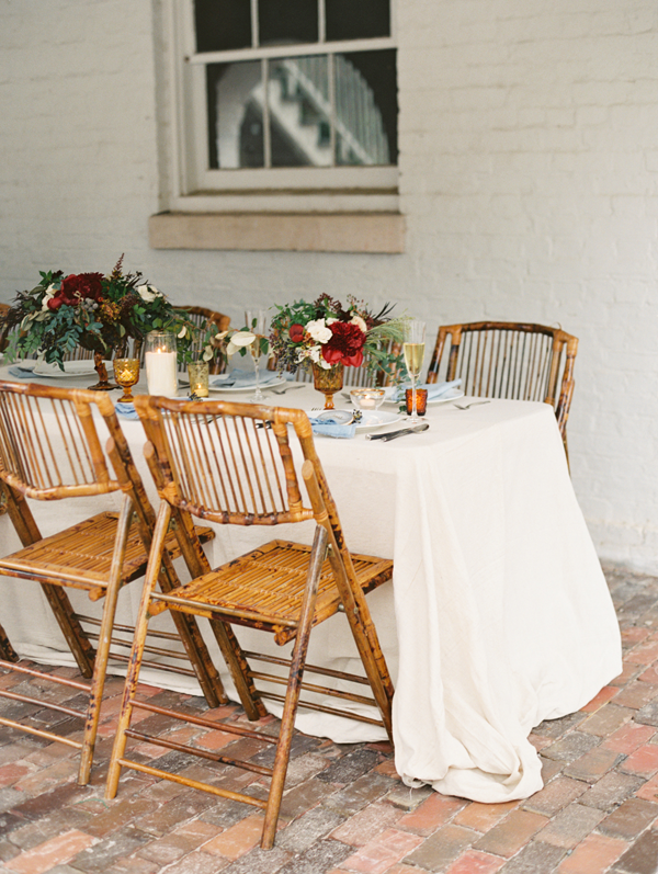 7-outdoor-fall-dining-table
