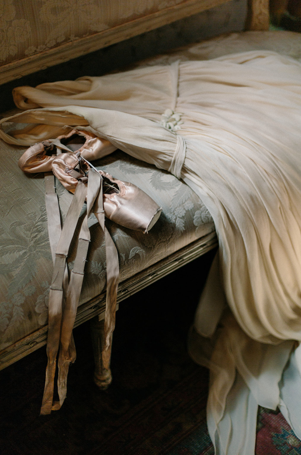 ballet-wedding-dress-detail-shot