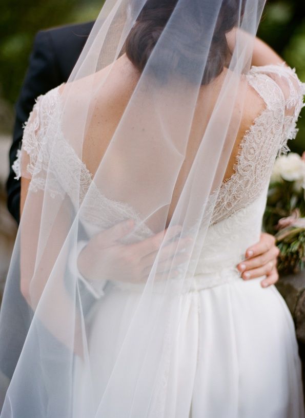 Black And White Wedding Lace Wedding Dress Elegant Veil