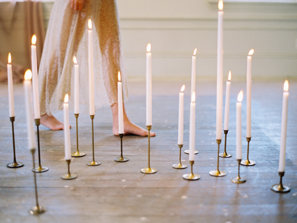 brass-candlesticks-wedding