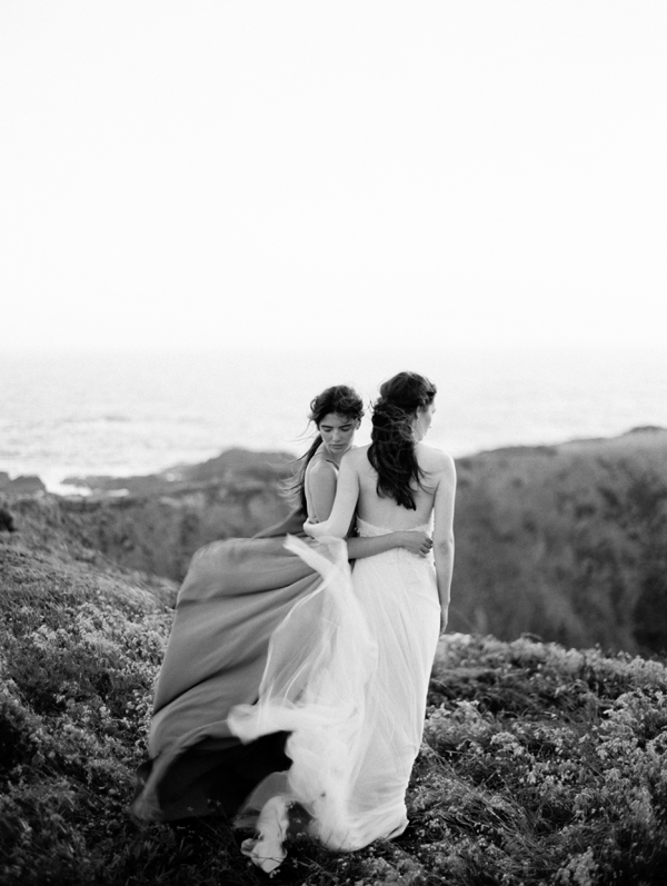 bride-bridesmaid-wedding-photography-beach-wedding