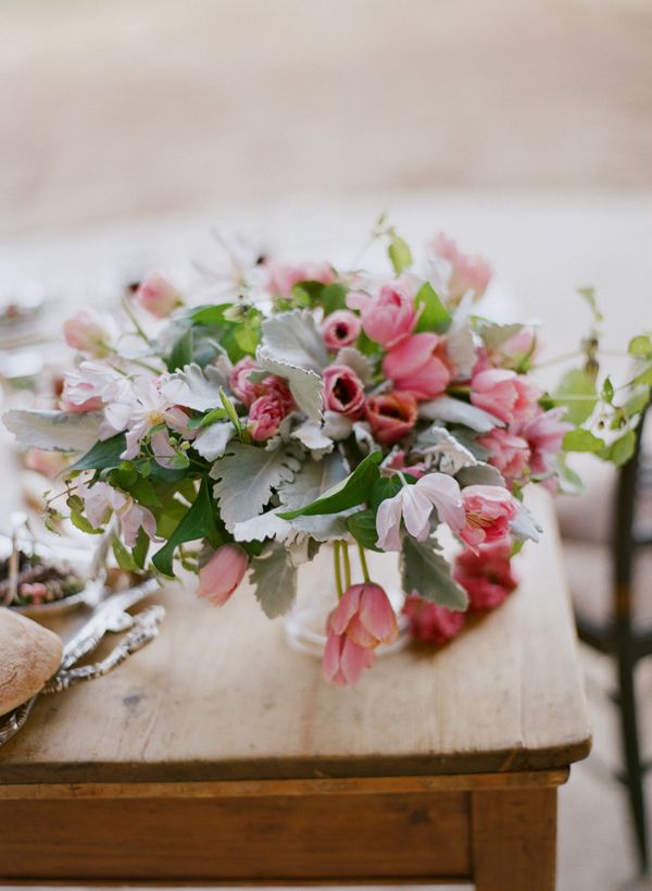 Elopement With A Carefree Spirit Pink Red Green Flower Centerpieces