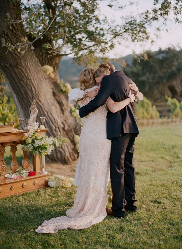 elopement-with-a-gypsy-soul-ceremony-officient-hug