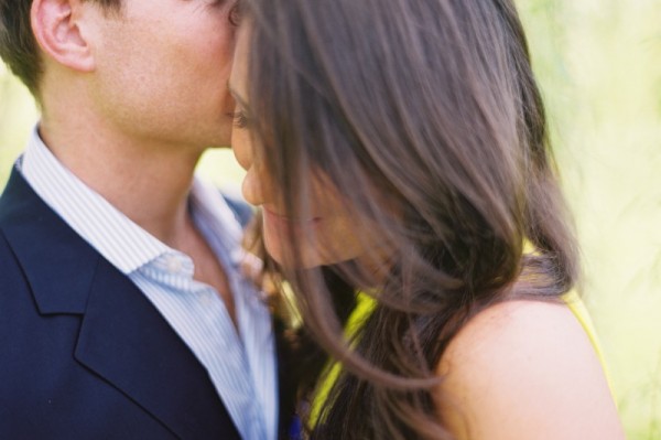 engagement-photo-bright-yellow-royal-blue-kiss-blazer-600×399