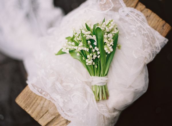 lily-of-the-valley-bouquet-brussles-lace-vintage-veil