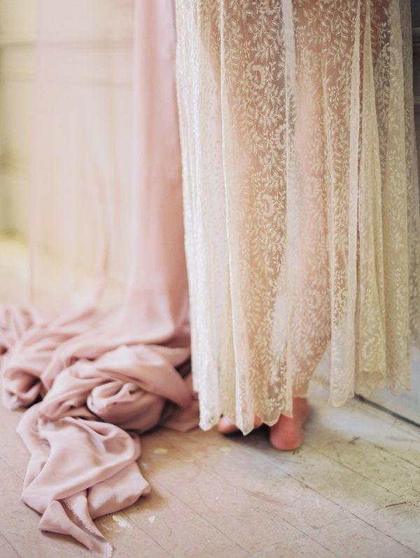 rwg-romantic-lace-boudoir-session7