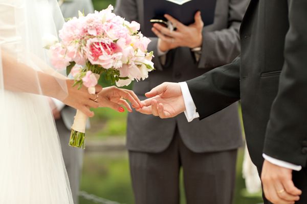 sweet-touch-hands-ceremony