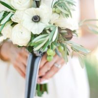 White And Green Wedding Bouquet Ideas