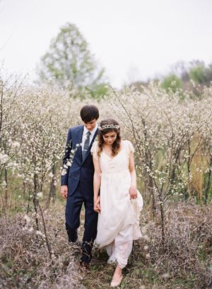 white-blossom-saplings-early-spring-wedding