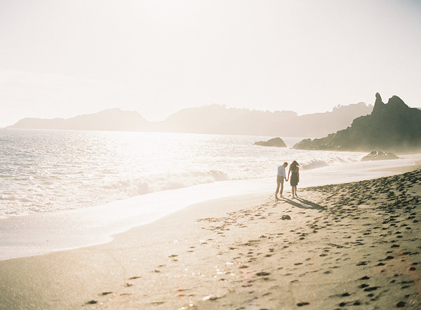 11-romantic-beach-engagement-rylee