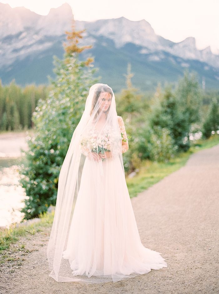 12-romantic-elegant-mountain-wedding