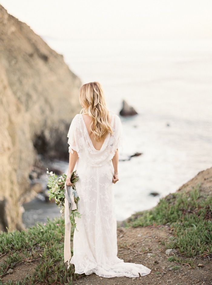 14-california-coast-wedding-rue-de-seinge-gown