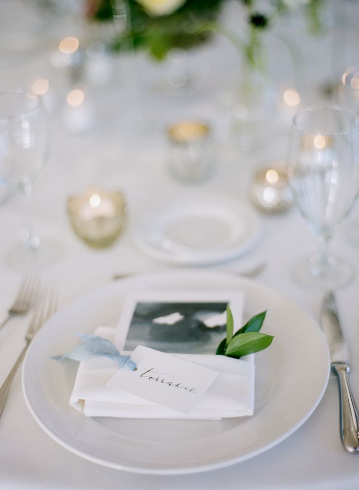 15-simple-white-green-blue-wedding-reception