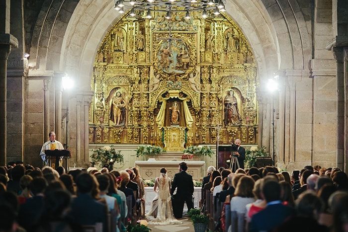 16-historical-church-wedding