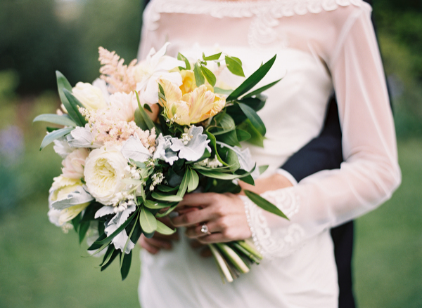 soft-elegant-wedding-bouquet-ideas