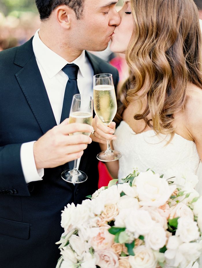 20-champagne-wedding-toast