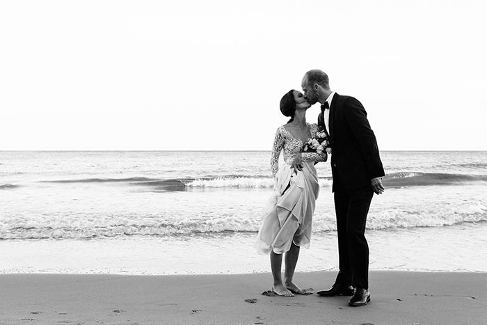 23-elegant-timeless-beach-wedding-inspiration