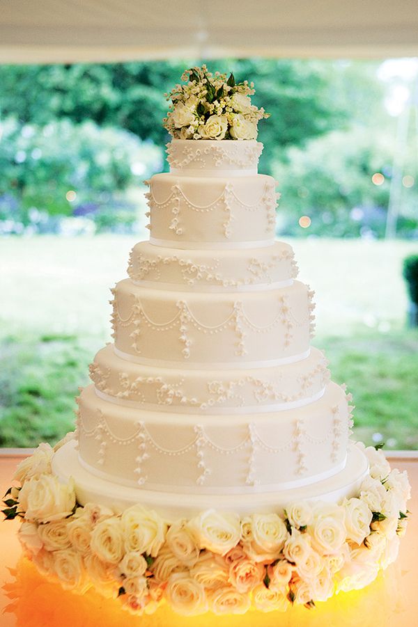 23-wedding-cake-lily-of-the-valley