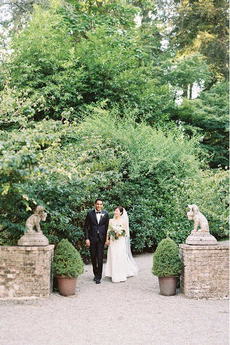 24-elegant-simple-garden-wedding