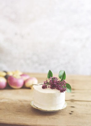 27-lavender-wedding-cake-ideas