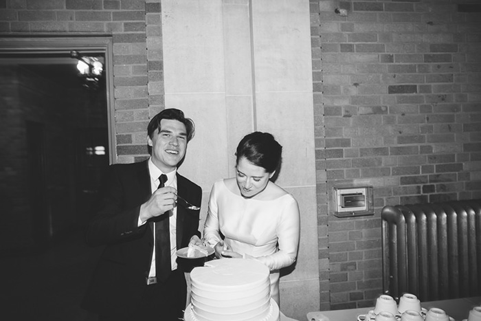 28-cake-cutting-wedding