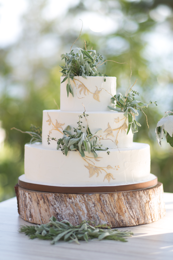 37-non-traditional-wedding-cake