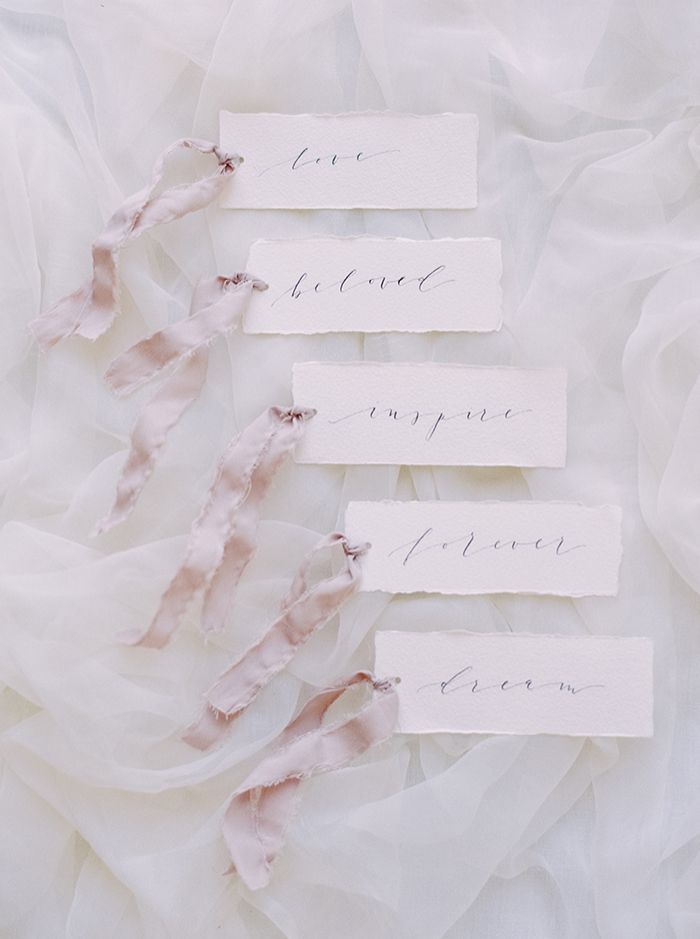 4-delicate-wedding-details
