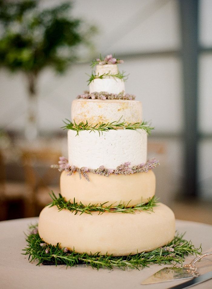 51-cheese-wheel-wedding-cake