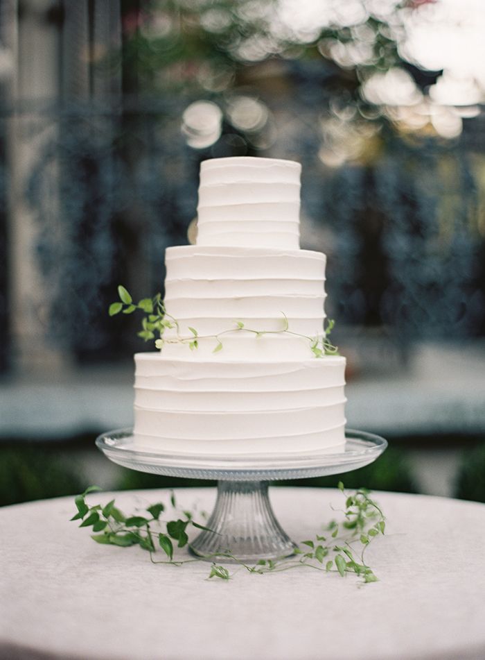 7-simple-3-tier-wedding-cake