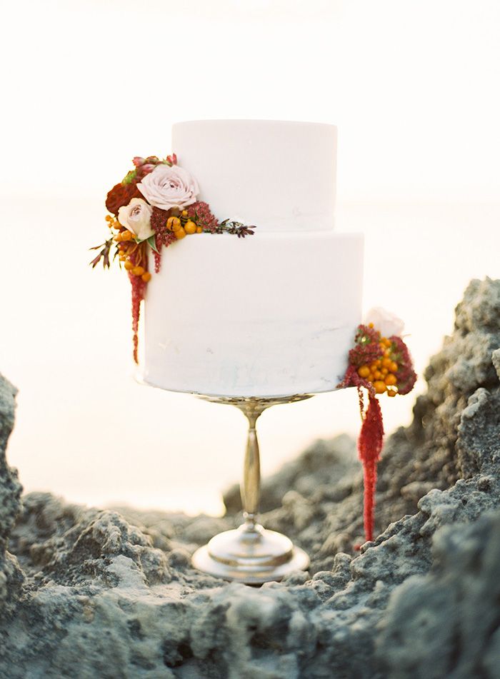 9-bold-wedding-cake