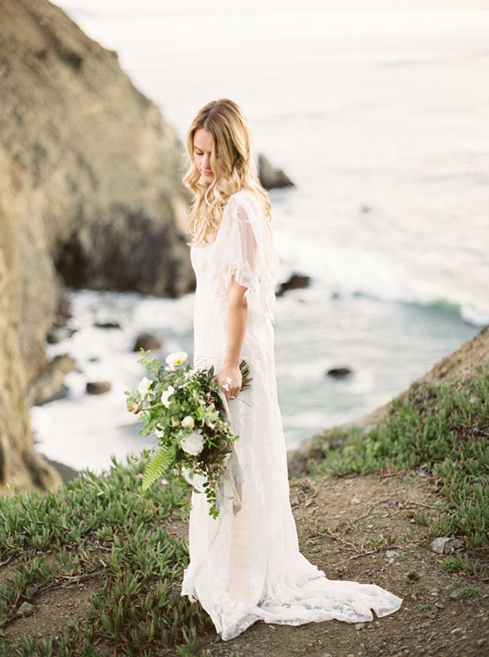 9-california-coast-wedding-white-green-bouquet-rue-de-seine-gown