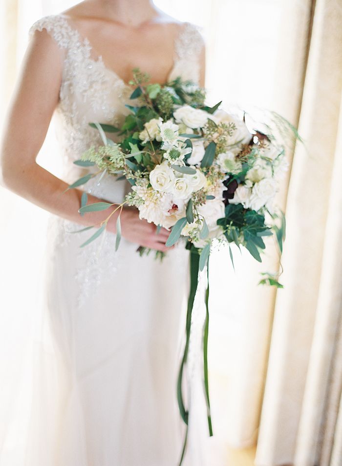 9-white-rose-wedding-bouquet