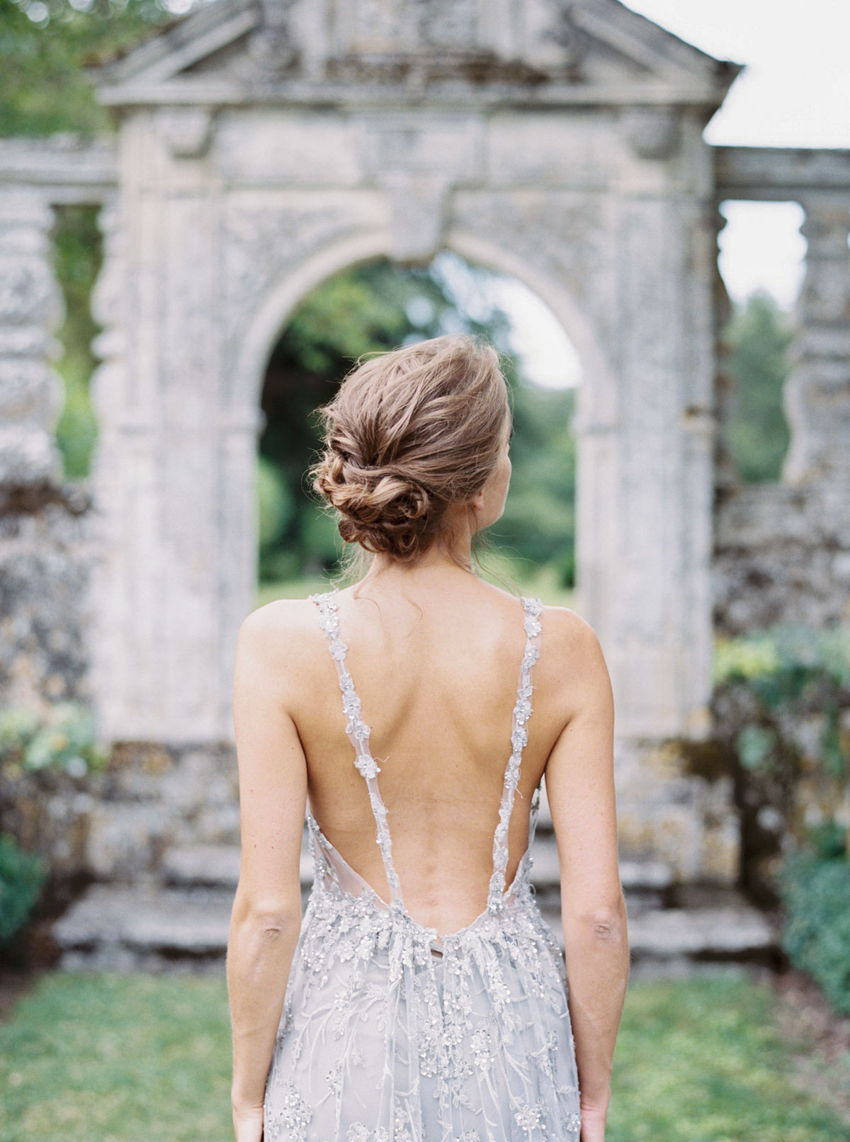 French Chateau Creates a Historic and Elegant Backdrop for this  Sophisticated Bridal Shoot and Beaded Vintage Gown | PreOwned Wedding  Dresses